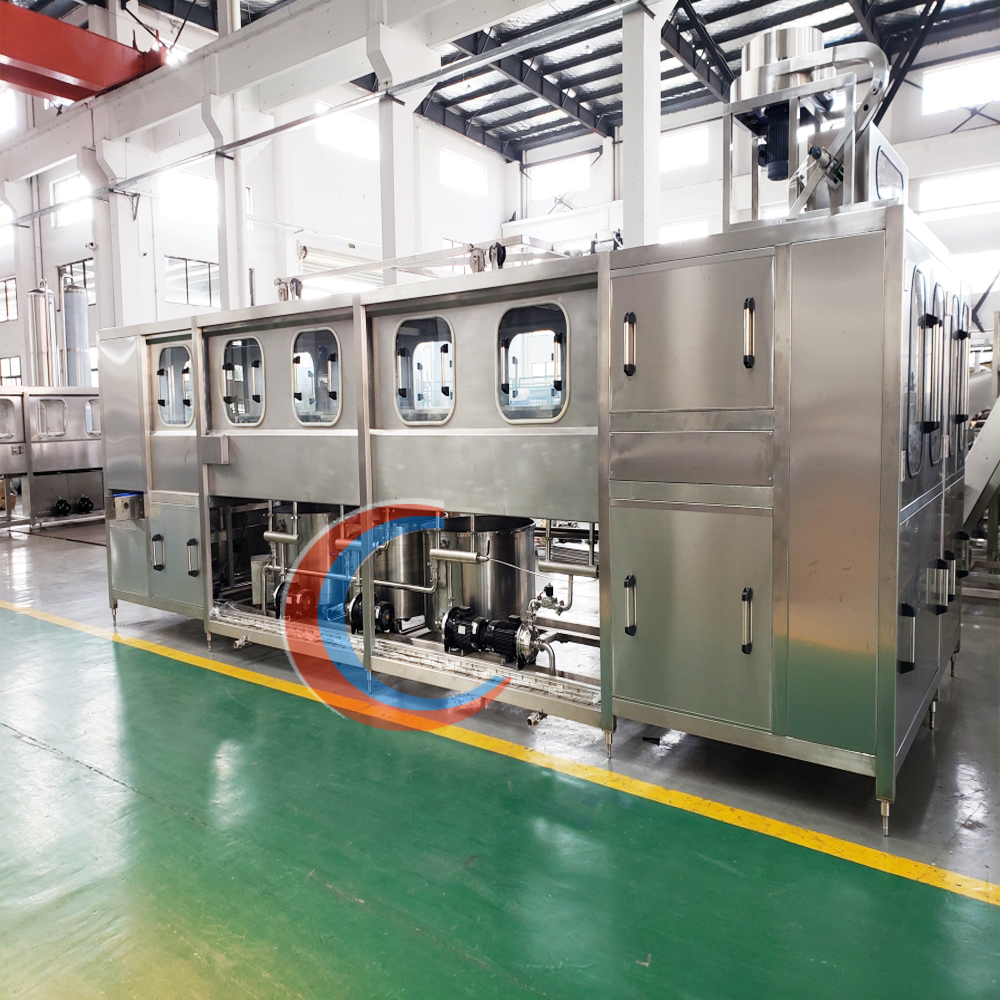 Dây chuyền chiết rót đóng vặn nắp chai bình nước